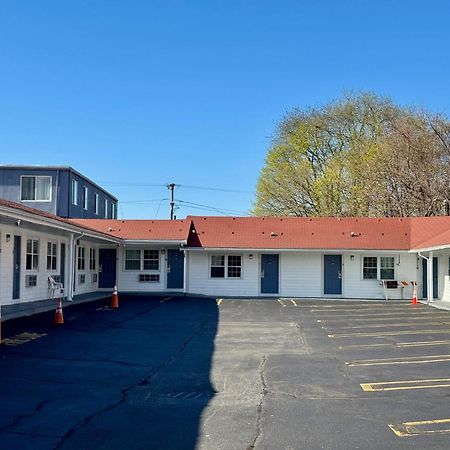 Chisholm'S Motor Inn Saugus Zewnętrze zdjęcie