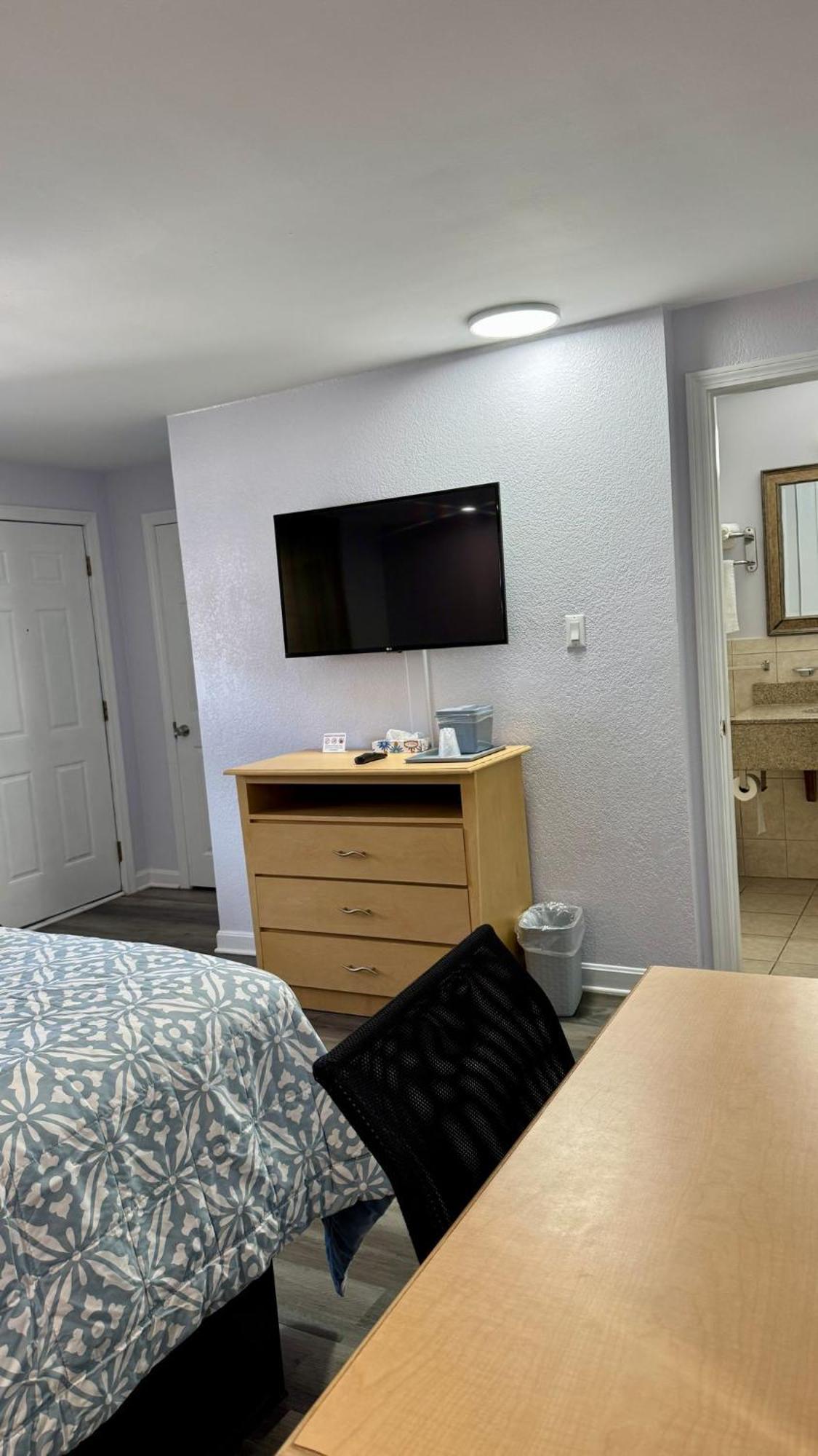 Chisholm'S Motor Inn Saugus Zewnętrze zdjęcie