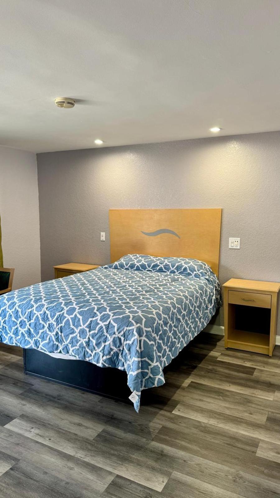 Chisholm'S Motor Inn Saugus Zewnętrze zdjęcie