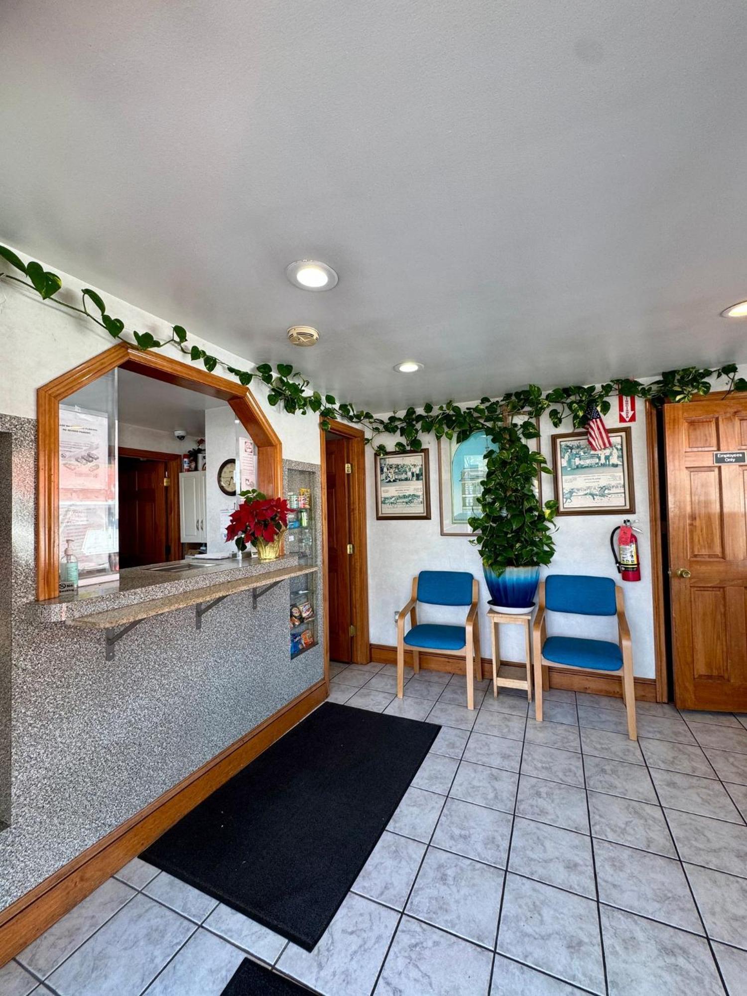 Chisholm'S Motor Inn Saugus Zewnętrze zdjęcie