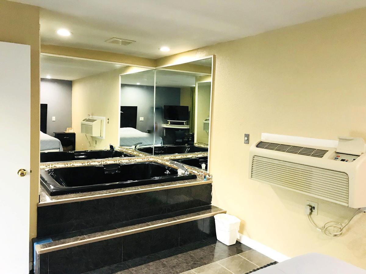 Chisholm'S Motor Inn Saugus Zewnętrze zdjęcie
